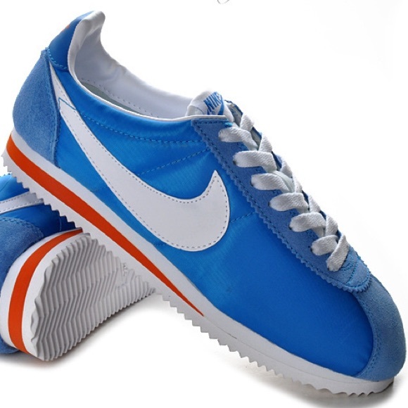 nike cortez invictus